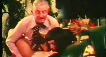 sex dirty talk Al Kent sia kent được fucked bởi một chàng trai da đen nam nhi trong ass cho một cơ hội để liếm âm hộ mịn phim ses màng của cô.